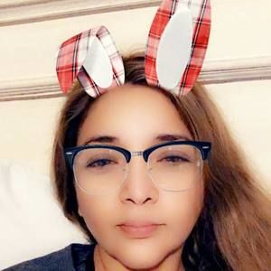 Meet your Posher, Ana